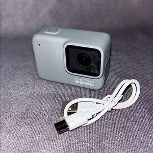 GoPRO HERO7 White HD Waterproof Action Camera